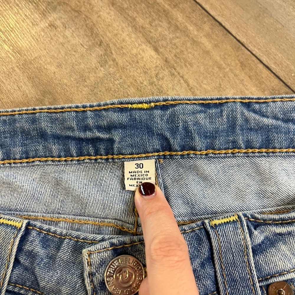 True Religion Denim Shorts  Distressed Frayed Hem Mens 30 - Picture 2 of 7